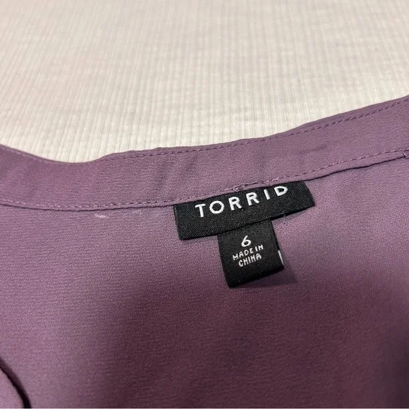 Torrid Georgette Short Sleeve Blouse‎ Purple Vintage Violet Size 6 Plus Size - Picture 4 of 5
